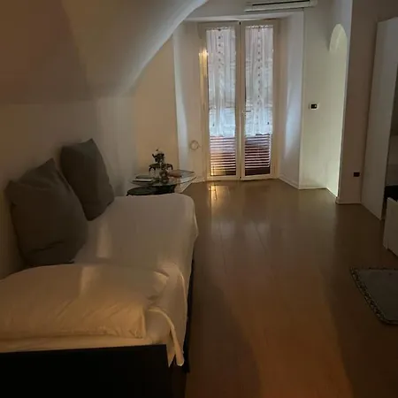 V.l.appartamento Neapol